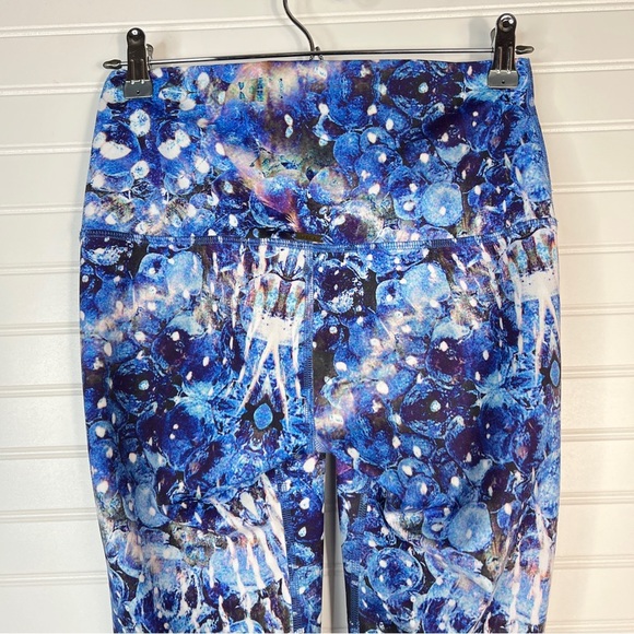 Mika Yoga Wear Women’s Medium/Large High Rise Stretch Legging Jellyfish Print - Picture 4 of 10